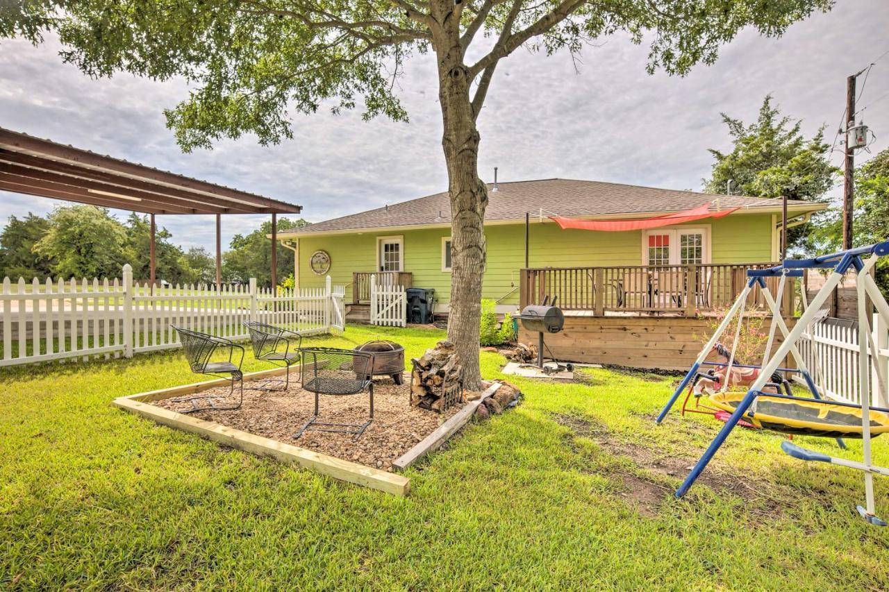 The Gathering Place Brenham Home On 6 Acres エクステリア 写真