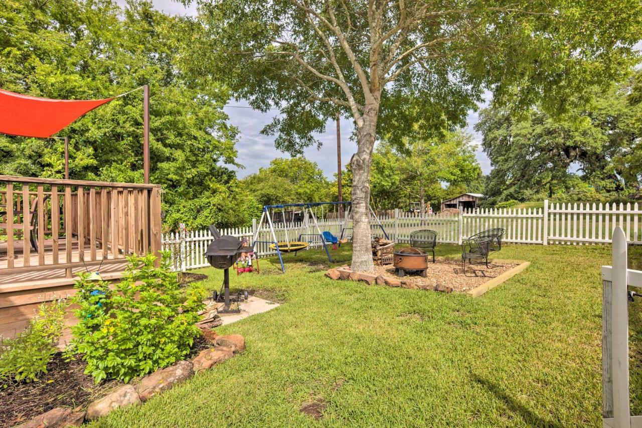 The Gathering Place Brenham Home On 6 Acres エクステリア 写真